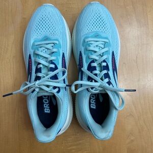 Brooks Women's Running Shoes Sky Blue Ghost 17 size 8.5B